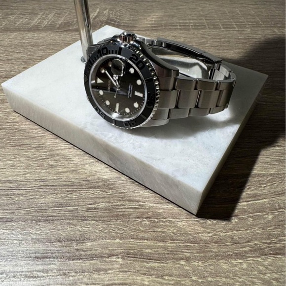 Cronos Yachtmaster - Picture 5 of 6